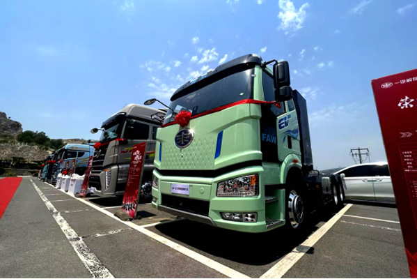 11.1 &ldquo;����yʮ&rdquo;����܇�Ј�(ch��ng)�l��������һ������Ԍ�(sh��)������1015.jpg