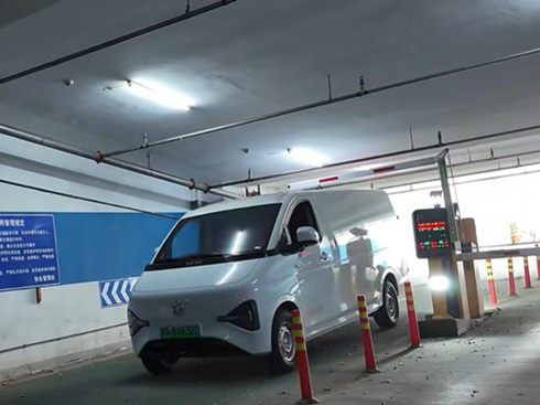 ܳ(li)Č(sh)ڡ˾C(j)|L(fng)_(d)V8Ec(din)ٝ