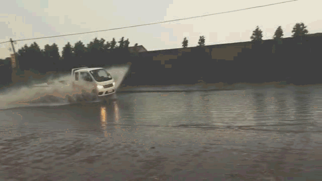 04ɽˮ.gif