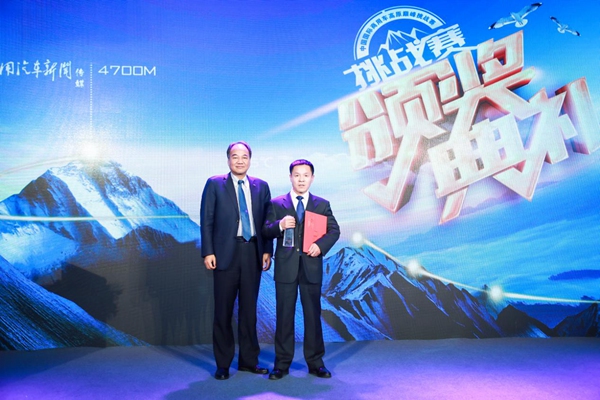 DƬ30.jpg